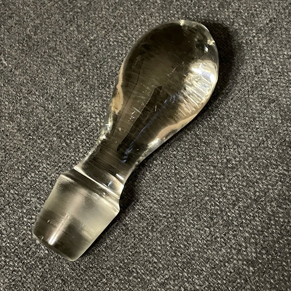 Elegant Vintage Glass Stopper / Bottle Topper - 1” diameter - Picture 1 of 4